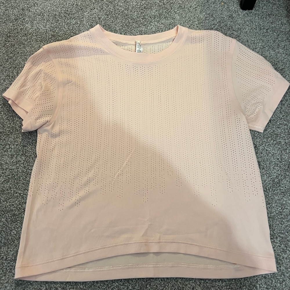 Pale pink lululemon short sleeve top